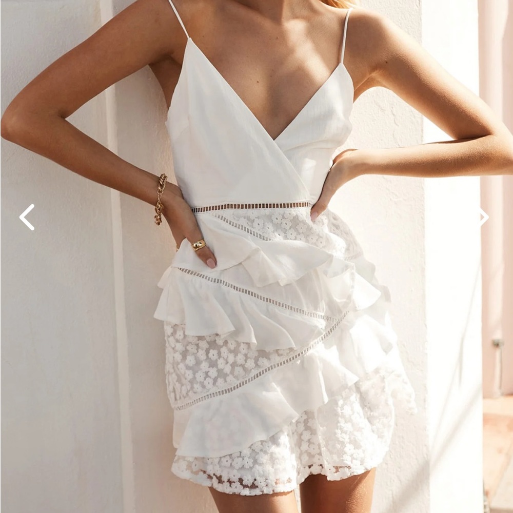 Selfie Leslie TAURUS FLORAL EMBROIDERY AND RUFFLE TRIM DRESS